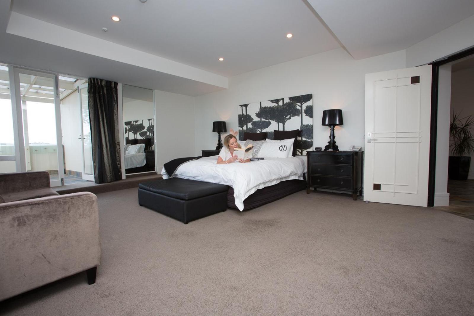 The Dome Boutique Apartments Napier Room photo